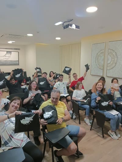 Παράδοση ενημερωτικού υλικού